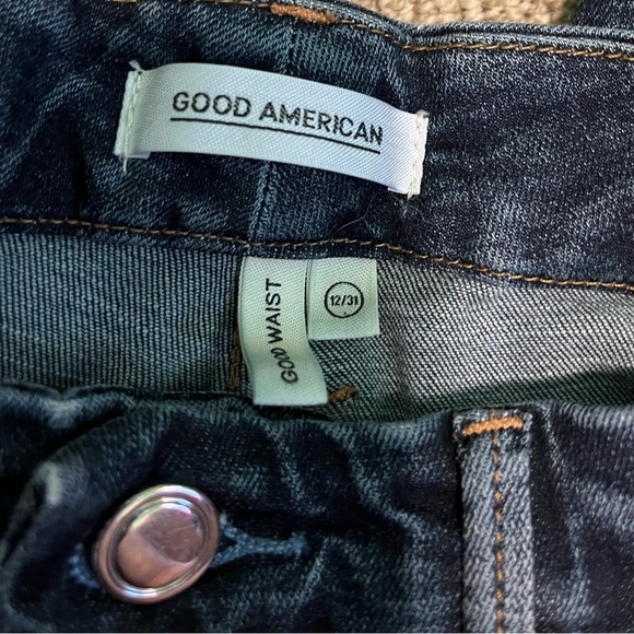 Good American Jeans - Picture 4 of 6